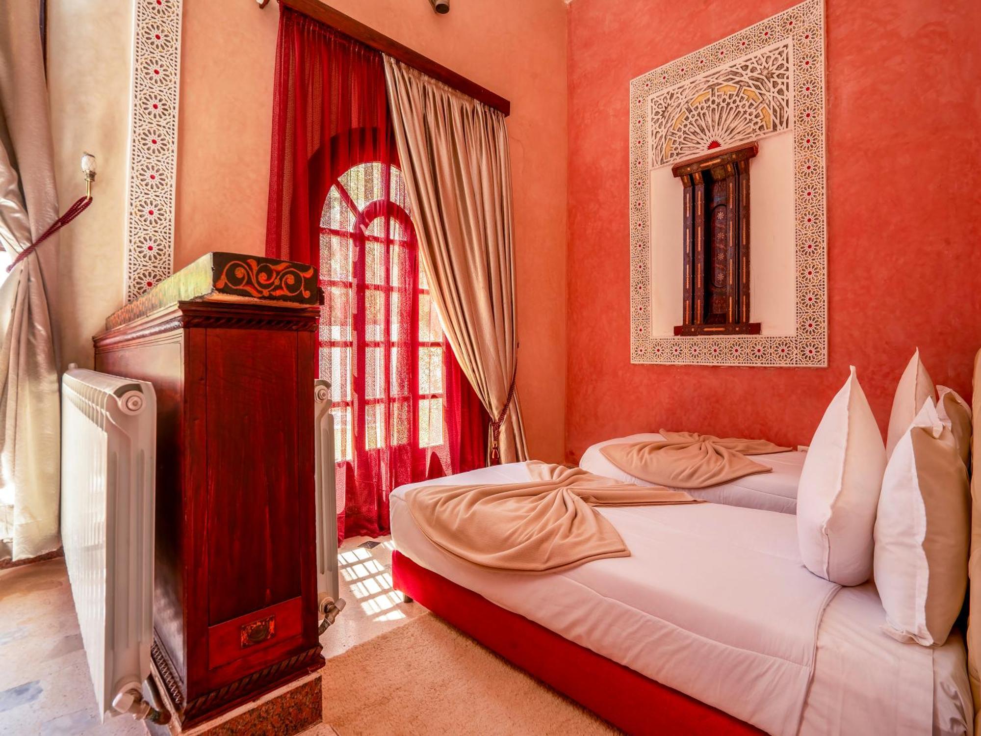 ริอ๊าด เคล เด ซอล Hotel Aghmat ภายนอก รูปภาพ